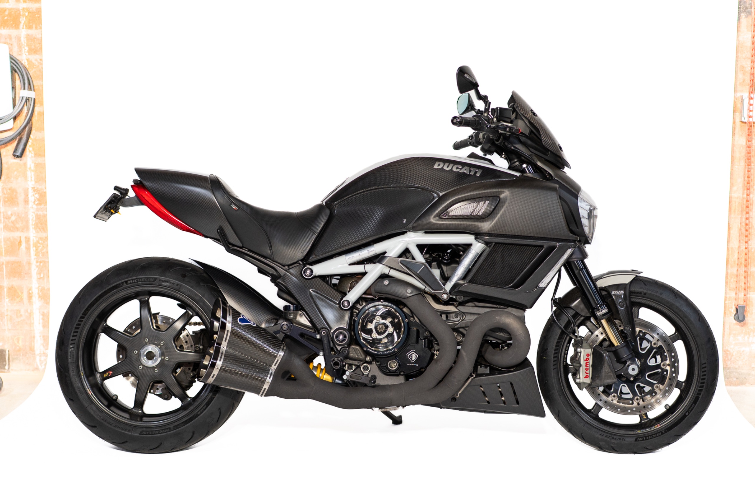2015 DUCATI DIAVEL CARBON